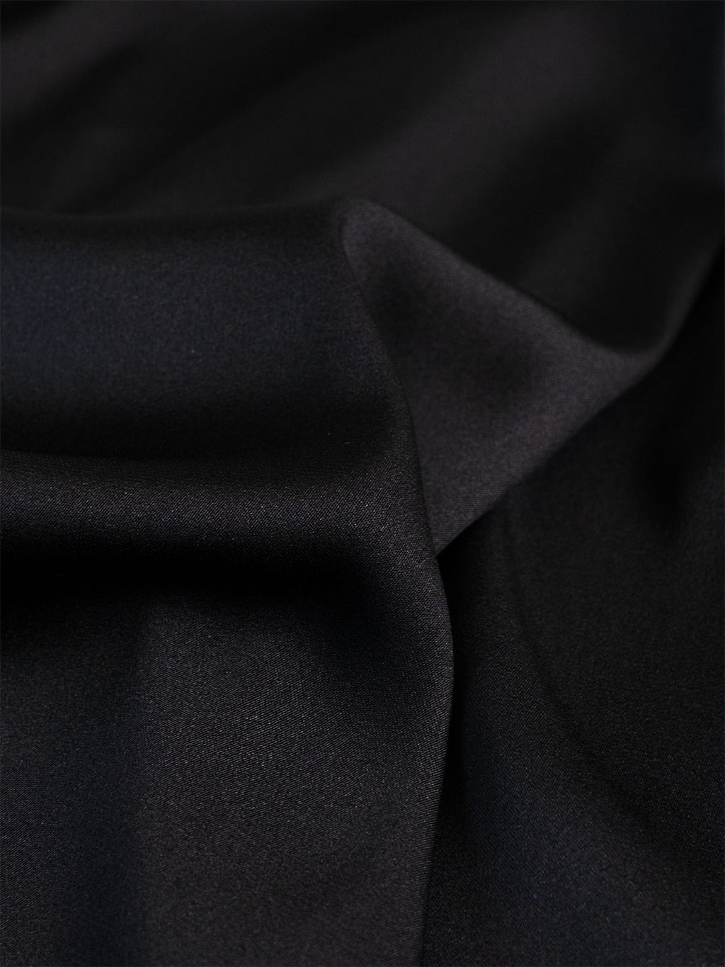 Black Silk Ease Top